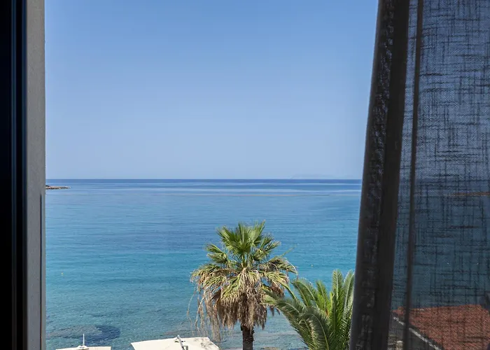 Pheia, Vriniotis Resorts